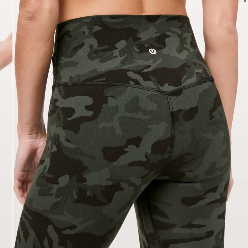 Lululemon Align Crop 21” – Incognito Camo Multi Gator Green – Size 4
